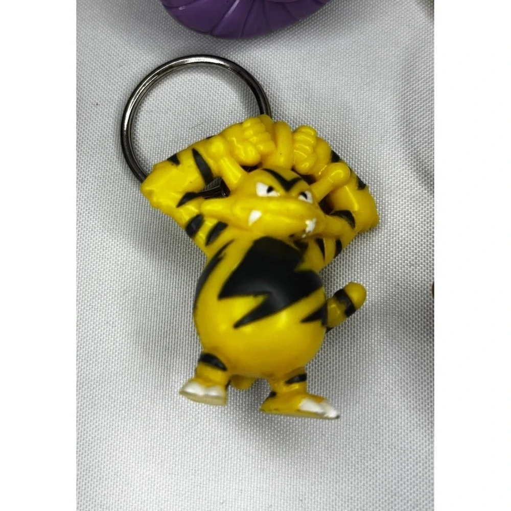 Lot Of 9‎ Vintage 1999 Pokemon Key Chains Burger King With Poke Balls
